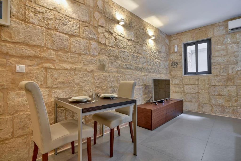Апартаменты Orangery 101 - Duplex Studio Валетта Экстерьер фото